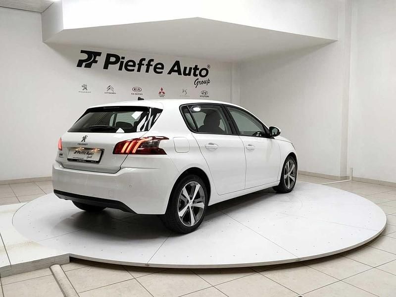 Usata Peugeot 308 Active 131 CV (96 kW) 2020 Bianco Berlina