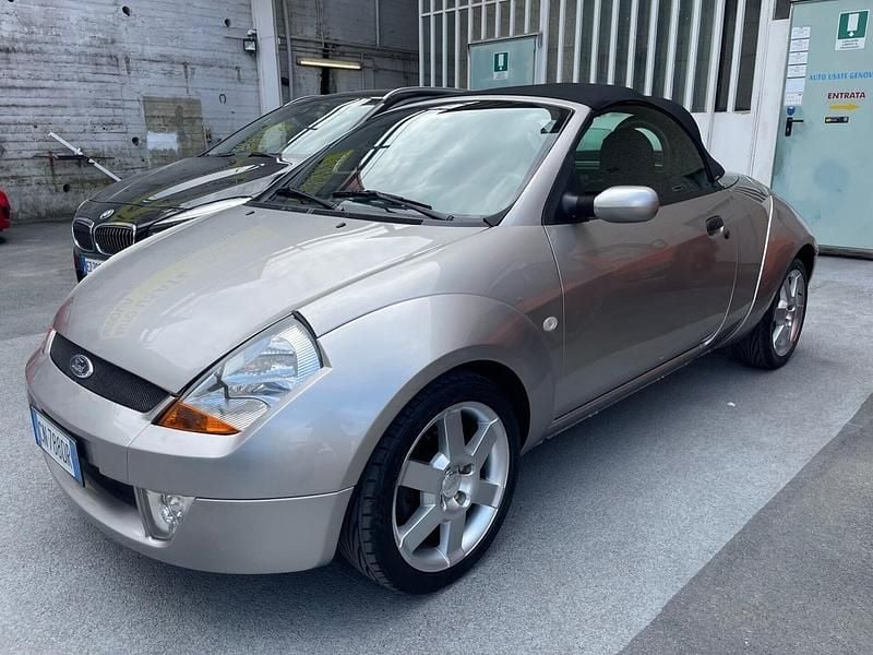 Usata Ford StreetKa 95 CV (69 kW) 2004 Argento Cabrio