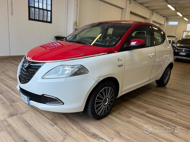 Usata Lancia Ypsilon 69 CV (50 kW) 2015 Bianco Utilitaria