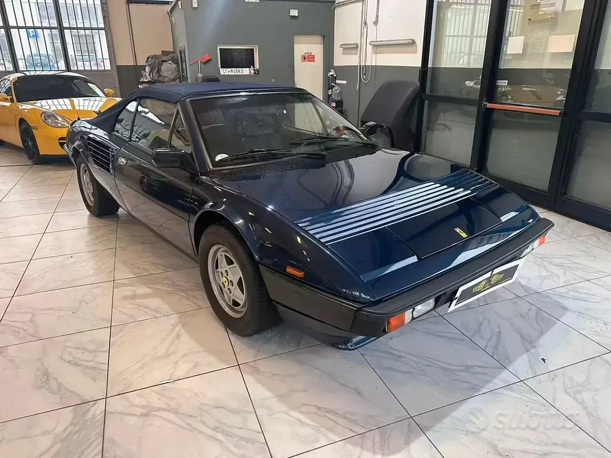 Usata Ferrari Mondial 240 CV (176 kW) 1984 Blu Cabrio
