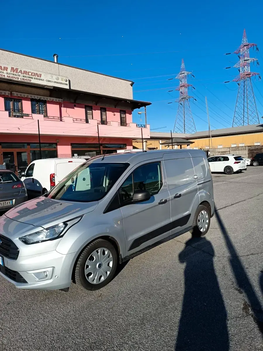 Usata Ford Tourneo Connect Titanium 120 CV (88 kW) 2020 Grigio Monovolume