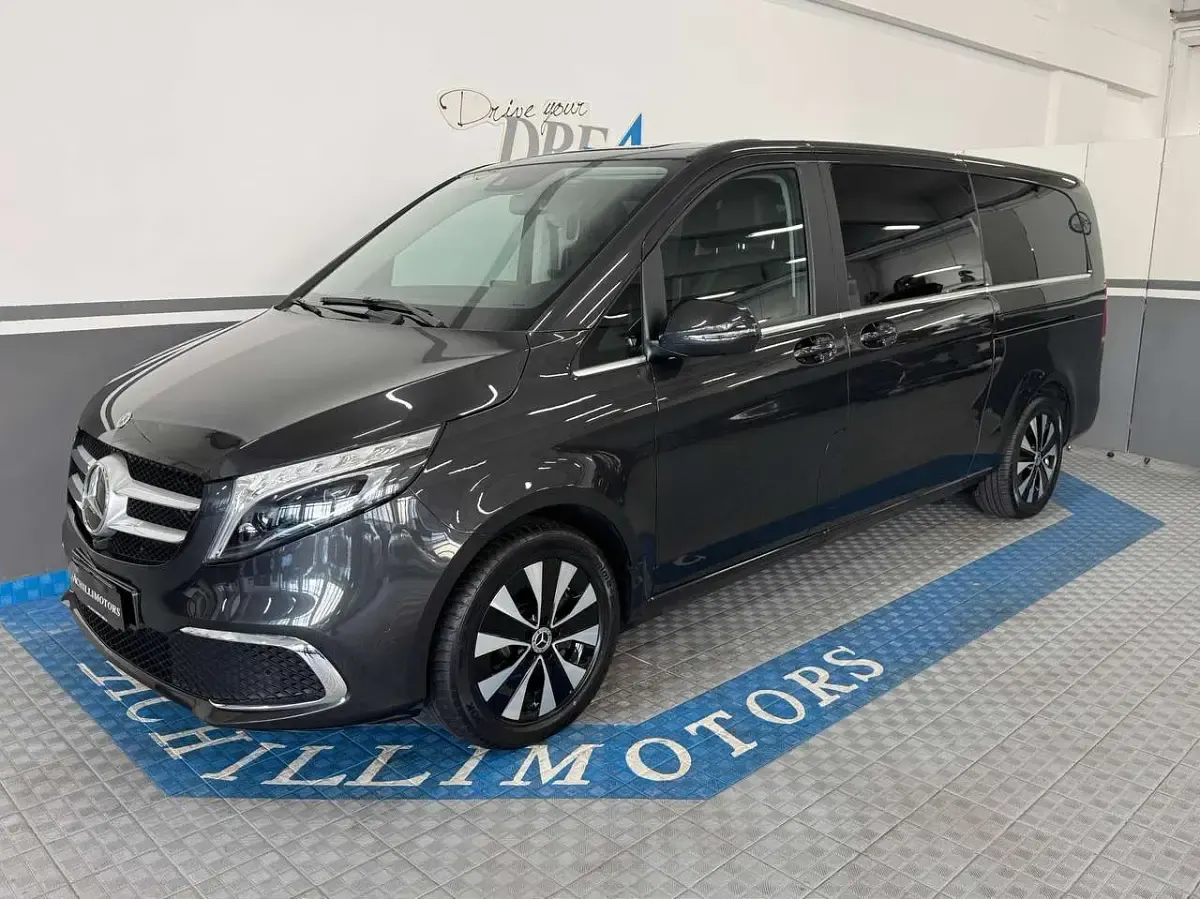 Usata Mercedes V250 Premium 190 CV (139 kW) 2021 Graphite grey Monovolume
