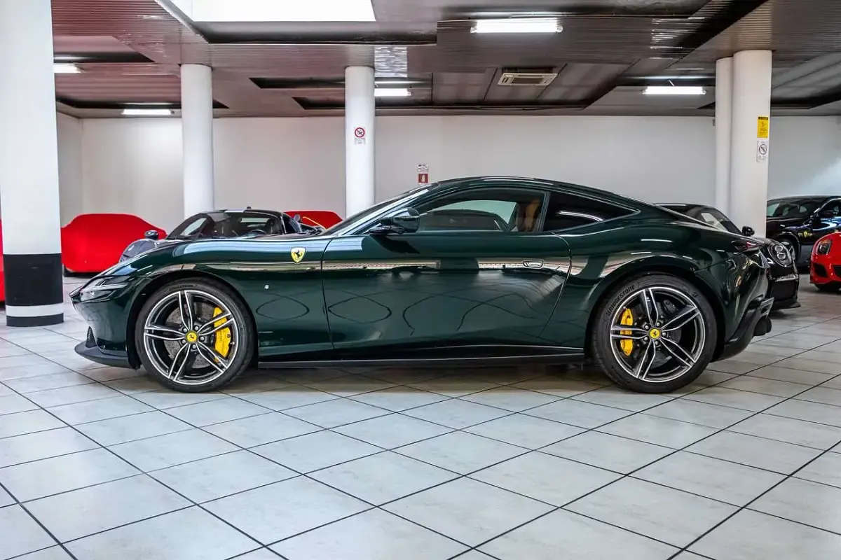 Usata Ferrari Roma 620 CV (456 kW) 2022 Verde british racing Coupé