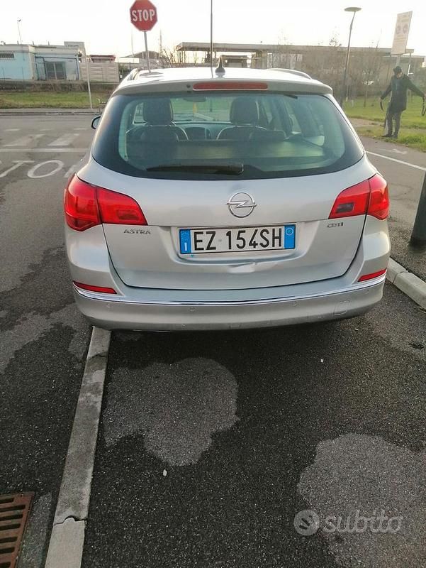 Usata Opel Astra 2016 Grigio Station wagon