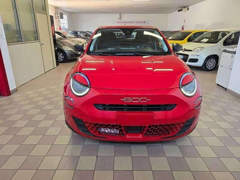 Nuova Fiat 600 136 CV (100 kW) 2025 Rosso passione SUV