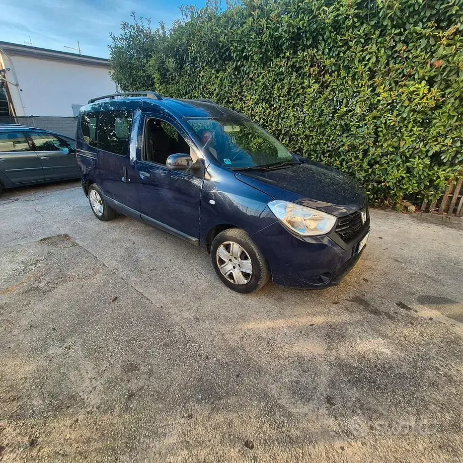 Usata Dacia Dokker 75 CV (55 kW) 2018 Bluazzurro Monovolume