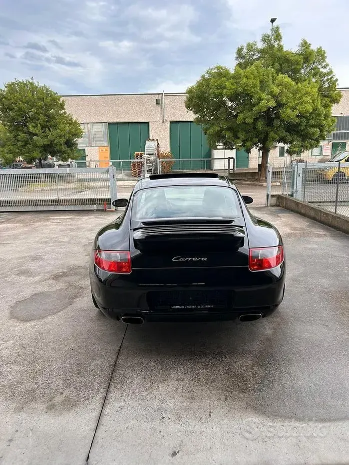 Usata Porsche 911 Carrera 325 CV (239 kW) 2006 Verde Coupé