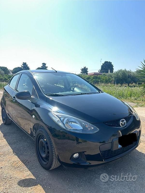 Usata Mazda 2 68 CV (50 kW) 2008 Nero Utilitaria