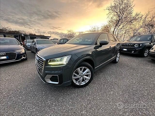 Usata Audi Q2 Sport 116 CV (85 kW) 2017 Grigio SUV