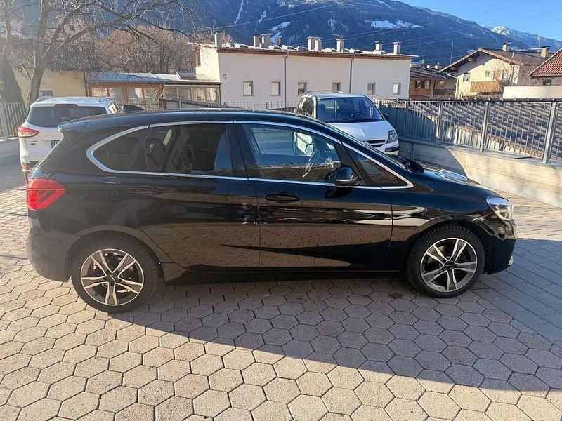 Usata BMW 218 Active Tourer Sport Line 150 CV (110 kW) 2015 Nero Monovolume