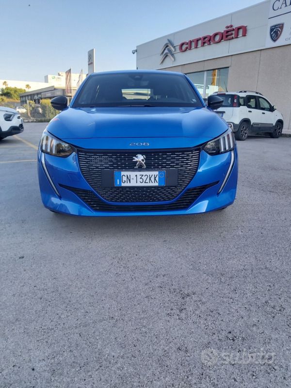 Blu Usata 2023 Peugeot 208 GT Due volumi | 20.000 € - Immagine 1/4