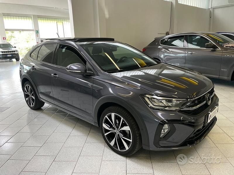 Käytetty VW Taigo R-line 116 HP (85 kW) 2024 Harmaa Katumaasturi