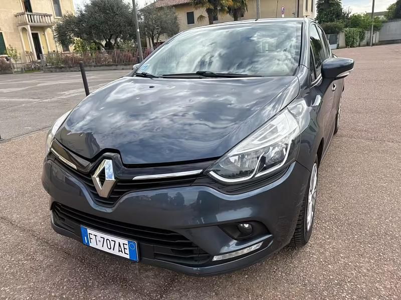 Usata Renault Clio IV 89 CV (65 kW) 2018 Grigio Berlina
