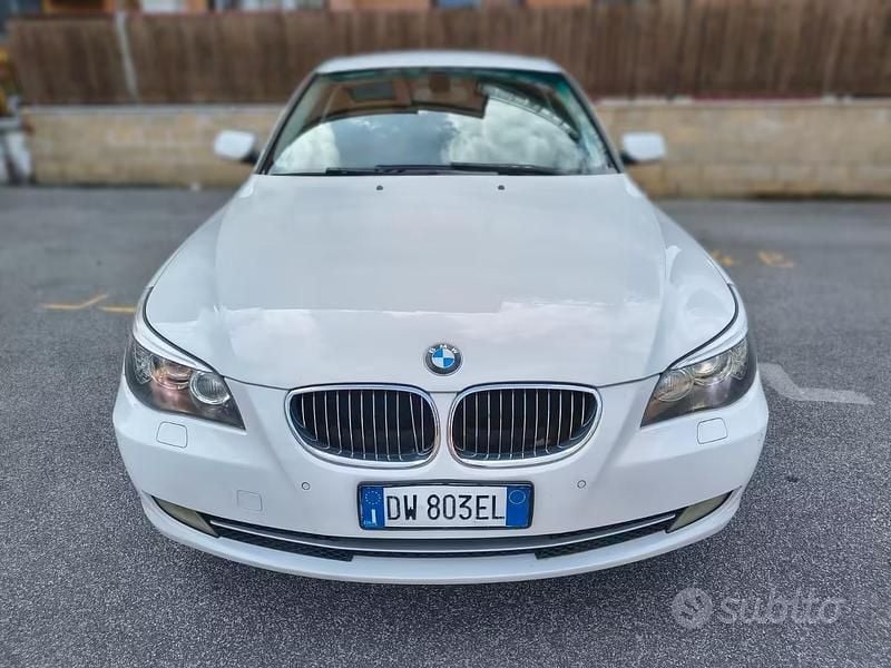 Usata BMW 525 197 CV (144 kW) 2009 Bianco Berlina