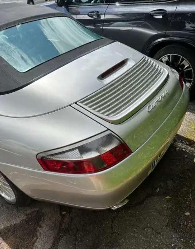 Usata Porsche 996 300 CV (220 kW) 1999 Argento Cabrio