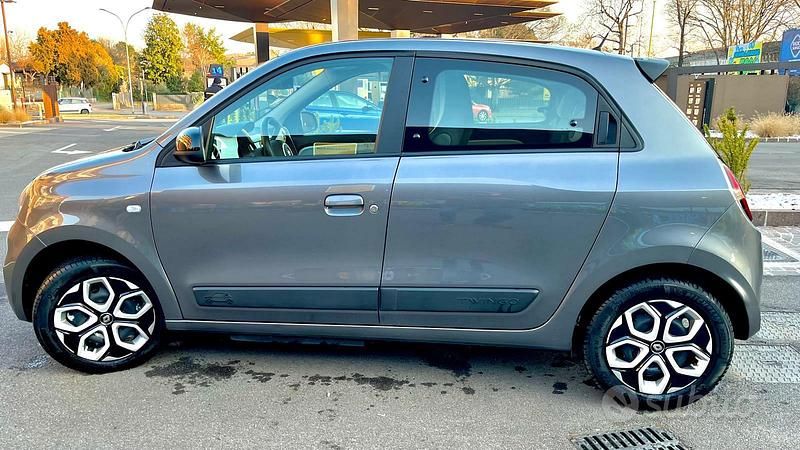 Usata Renault Twingo 60 kW (82 CV) 2024 Grigio Utilitaria