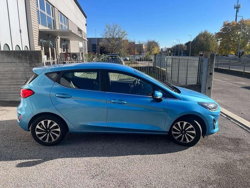 Usata Ford Fiesta Titanium 125 CV (91 kW) 2022 Boundless blue Berlina