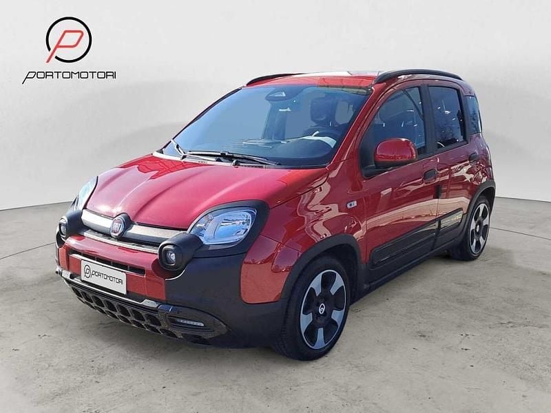 Usata Fiat Panda Cross Cross 69 CV (50 kW) 2025 Rosso Utilitaria