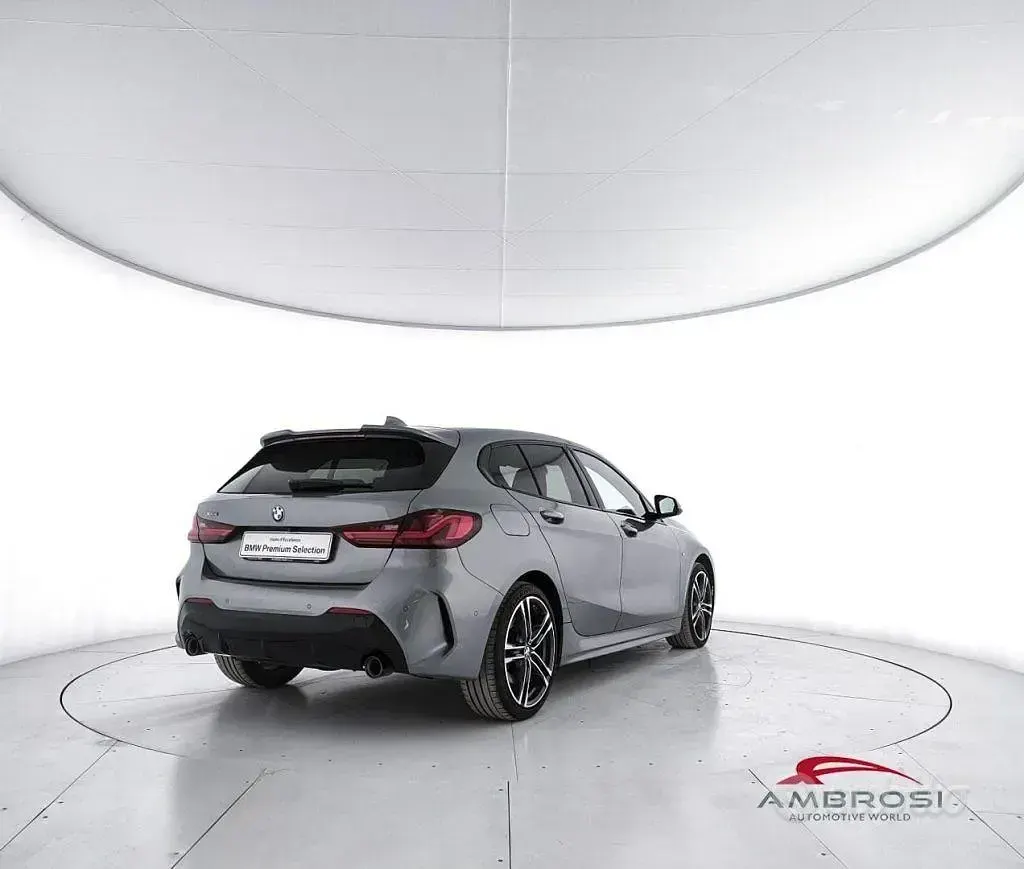 Usata BMW 120 M Sport 190 CV (139 kW) 2024 Grigio Utilitaria