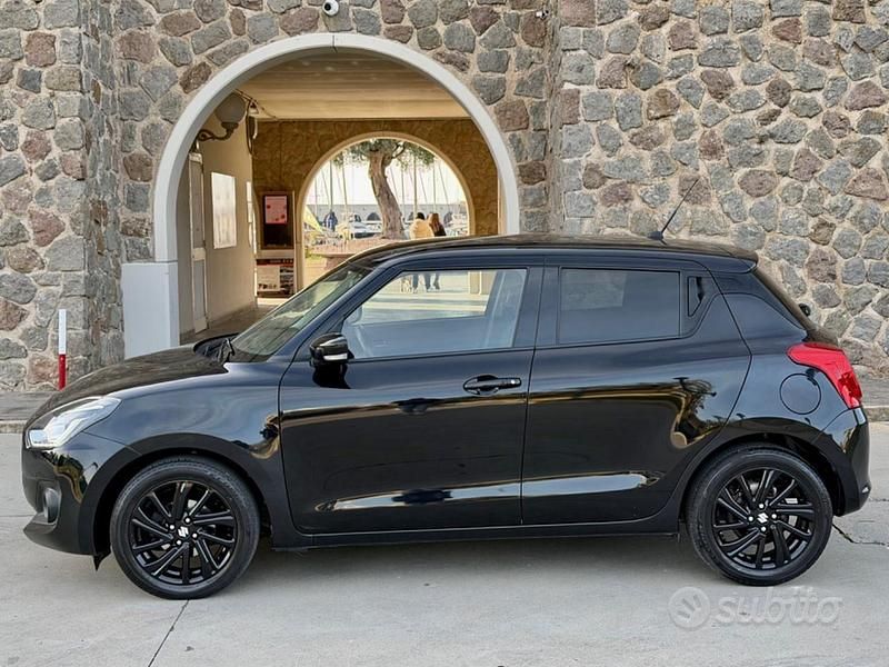Usata Suzuki Swift 83 CV (61 kW) 2024 Nero Utilitaria
