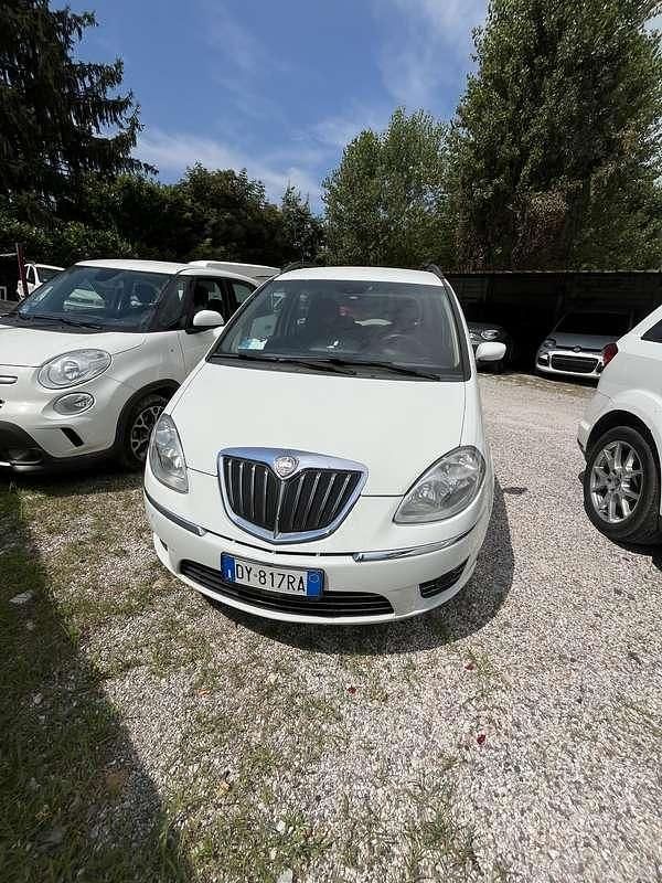Usata Lancia Musa 95 CV (69 kW) 2009 Monovolume