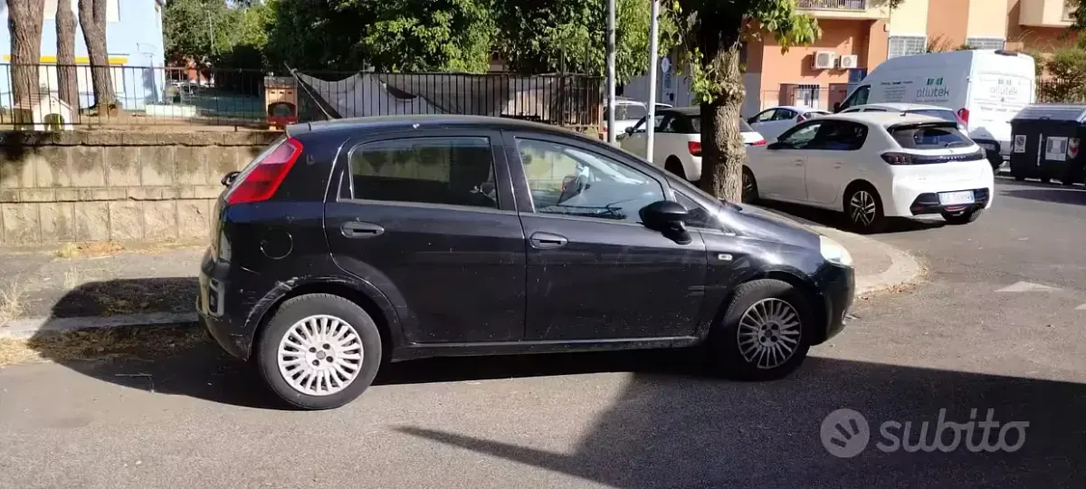Usata Fiat Grande Punto 75 CV (55 kW) 2009 Nero Utilitaria