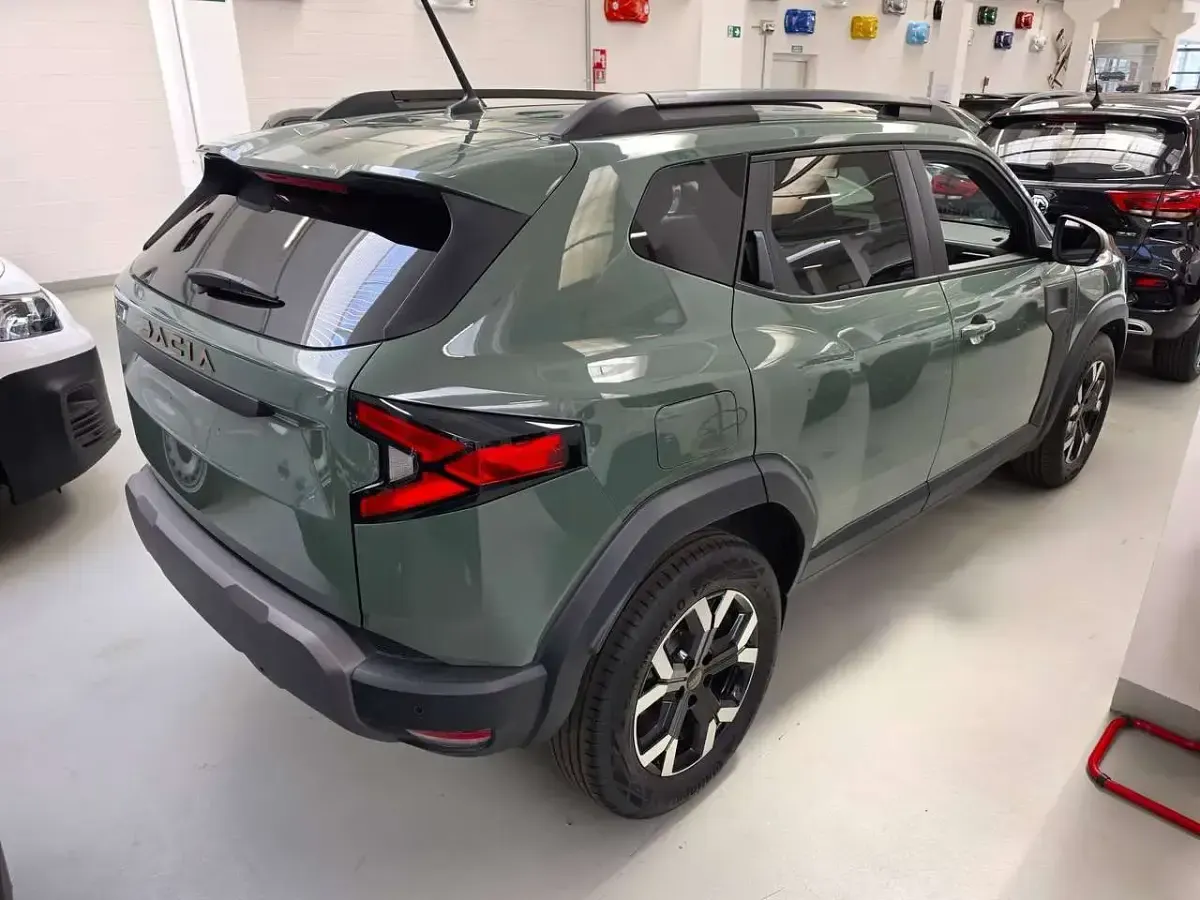 Usata Dacia Duster Extreme 131 CV (96 kW) 2025 Lichen kaki SUV