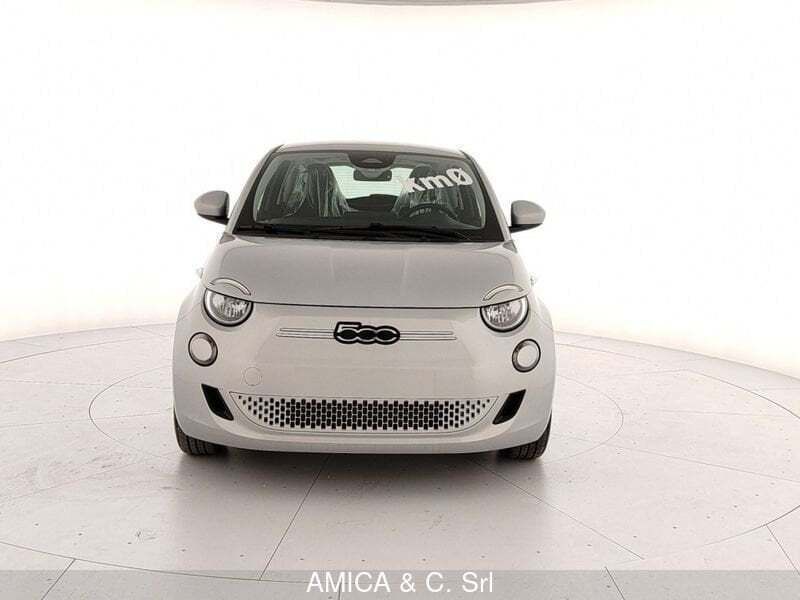 Usata Fiat 500e Icon 50 kW (69 CV) 2024 Verde Berlina