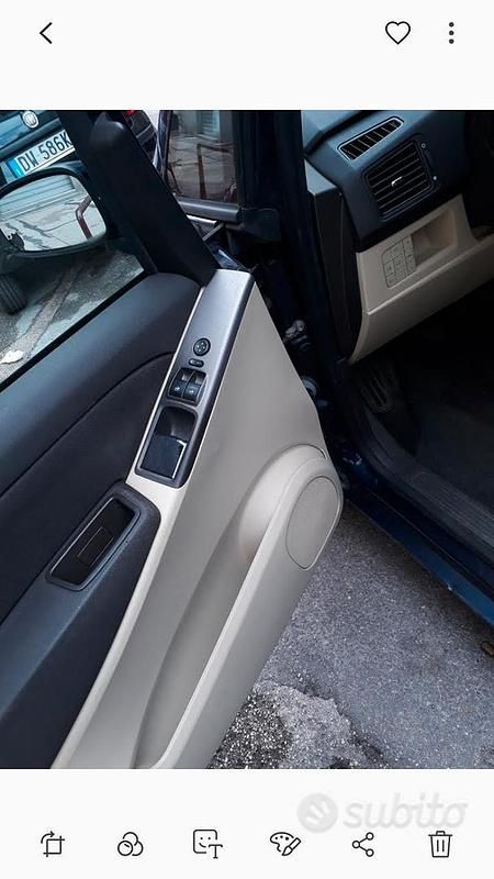 Usata Lancia Musa 90 CV (66 kW) 2006 Blu Monovolume