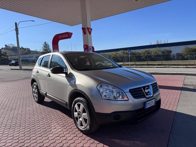 Argento Usata 2009 Nissan Qashqai Acenta SUV | 3450 € (Buon prezzo) - Immagine 1/4