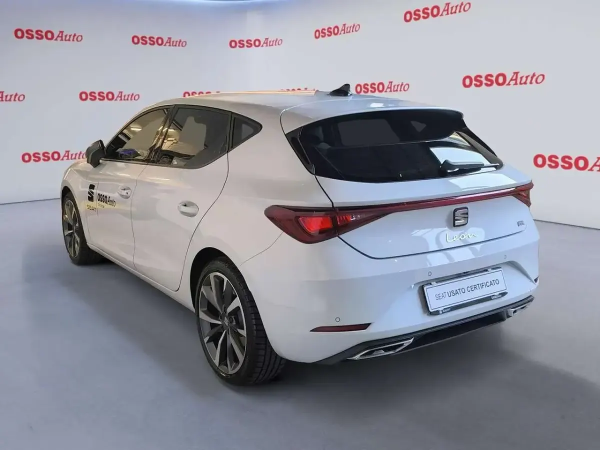 Usata Seat Leon FR 150 CV (110 kW) 2024 Bianco Berlina