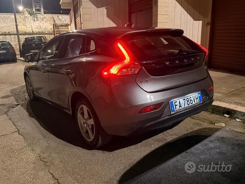 Gebraucht Volvo V40 120 PS (88 kW) 2016 Kombi