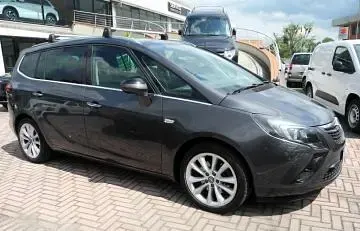 Usata Opel Zafira Tourer Cosmo 165 CV (121 kW) 2012 Grigio Monovolume