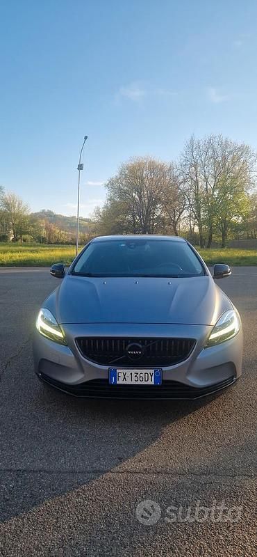 Usata Volvo V40 Business Edition 120 CV (88 kW) 2019 Berlina