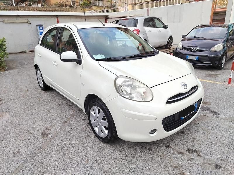 Usata Nissan Micra Tekna 98 CV (72 kW) 2012 Bianco Utilitaria