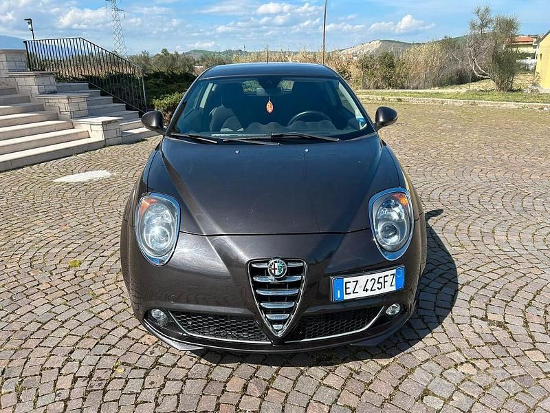 Usata Alfa Romeo MiTo Distinctive 85 CV (62 kW) 2015 Grigio Utilitaria