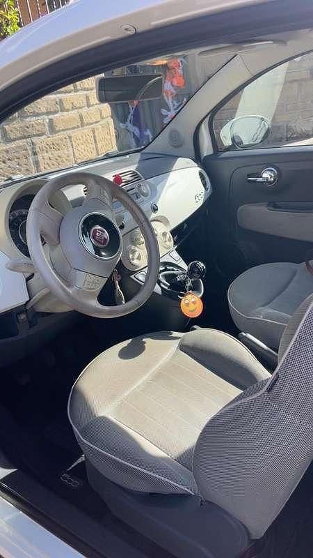 Usata Fiat 500 Lounge 69 CV (50 kW) 2011 Bianco Utilitaria