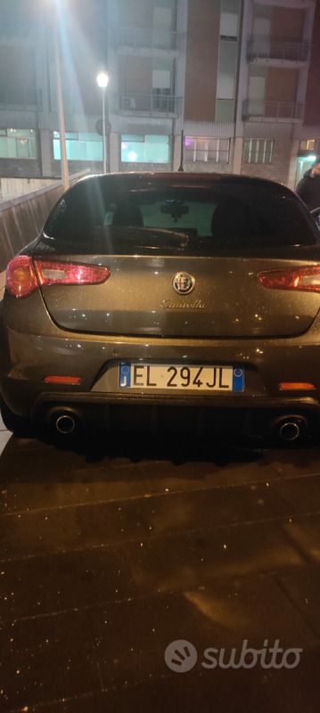 Usata Alfa Romeo Giulietta 109 CV (80 kW) 2012 Grigio Utilitaria