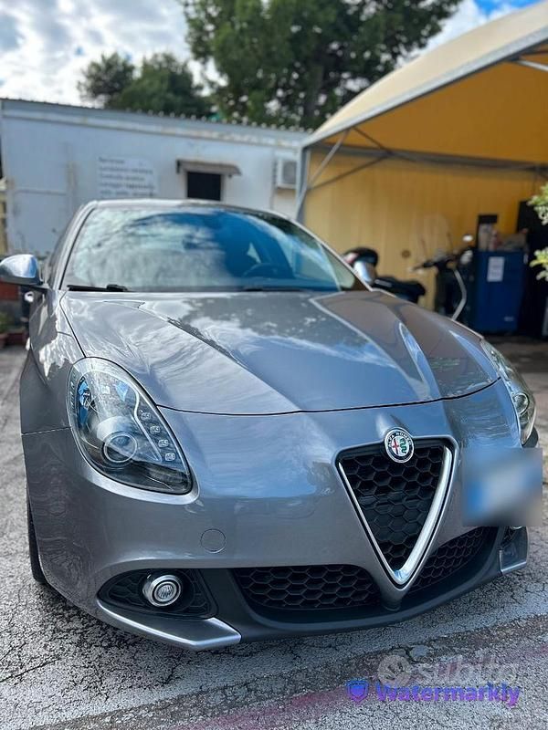 Usata Alfa Romeo Giulietta 120 CV (88 kW) 2017 Grigio Utilitaria