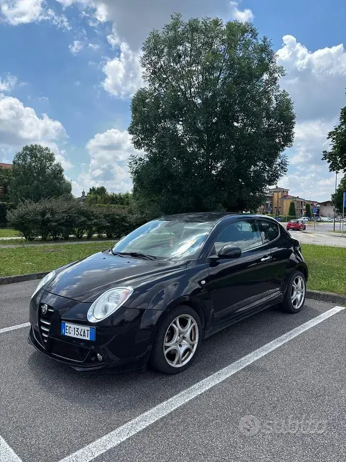 Usata Alfa Romeo MiTo Distinctive 95 CV (69 kW) 2010 Nero Utilitaria