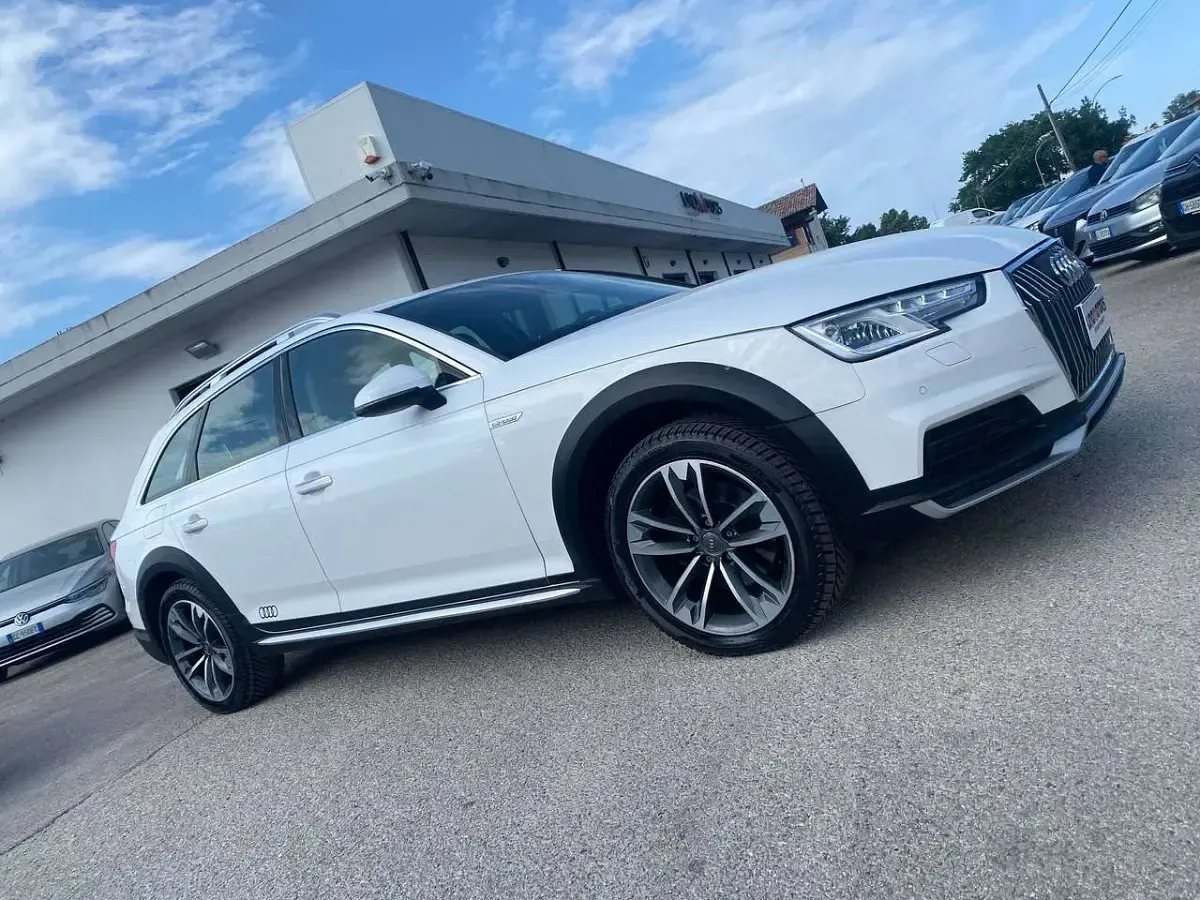 Usata Audi A4 Allroad Business 150 CV (110 kW) 2017 Bianco Station wagon