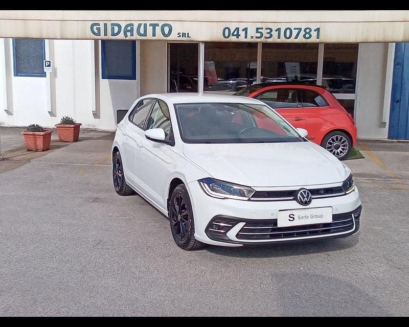 Begagnad VW Polo Style 95 HK (69 kW) 2021 Vit Halvkombi