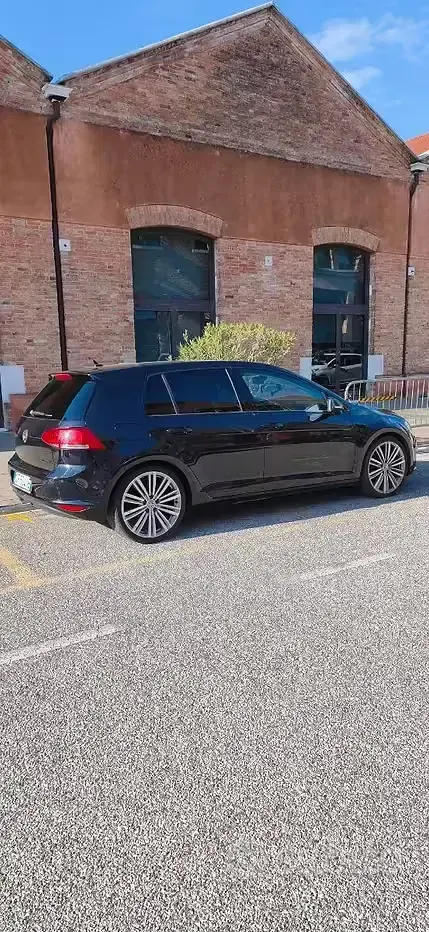 Używany VW Golf VII 150 KM (110 kW) 2021 Czarny Hatchback