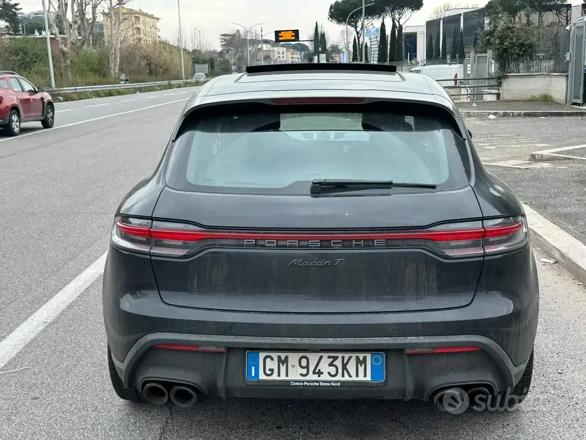Usata Porsche Macan T 265 CV (194 kW) 2023 Nero SUV