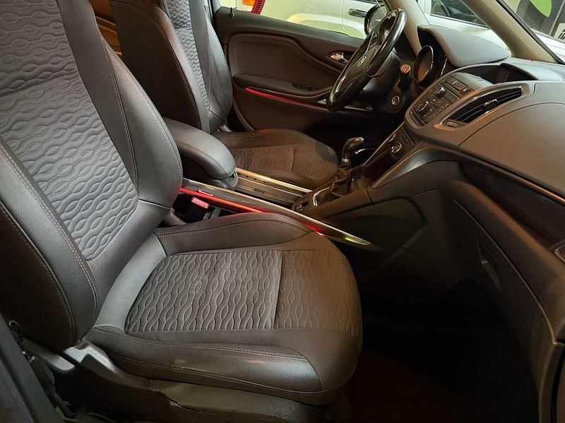 Usata Opel Zafira Tourer Cosmo 110 CV (80 kW) 2012 Grigio Monovolume
