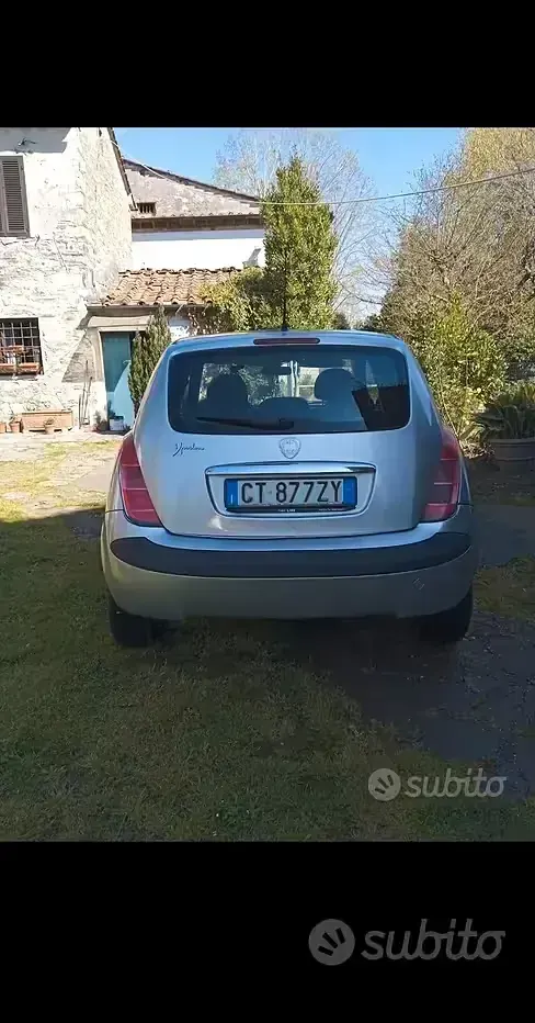 Usata Lancia Ypsilon 80 CV (58 kW) 2005 Grigio Utilitaria