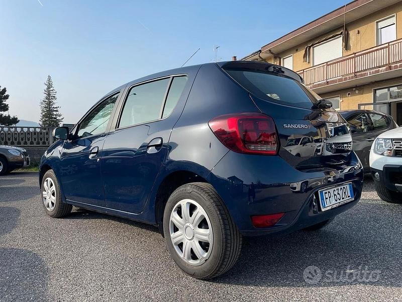 Usata Dacia Sandero Comfort 90 CV (66 kW) 2018 Blu/azzurro Berlina