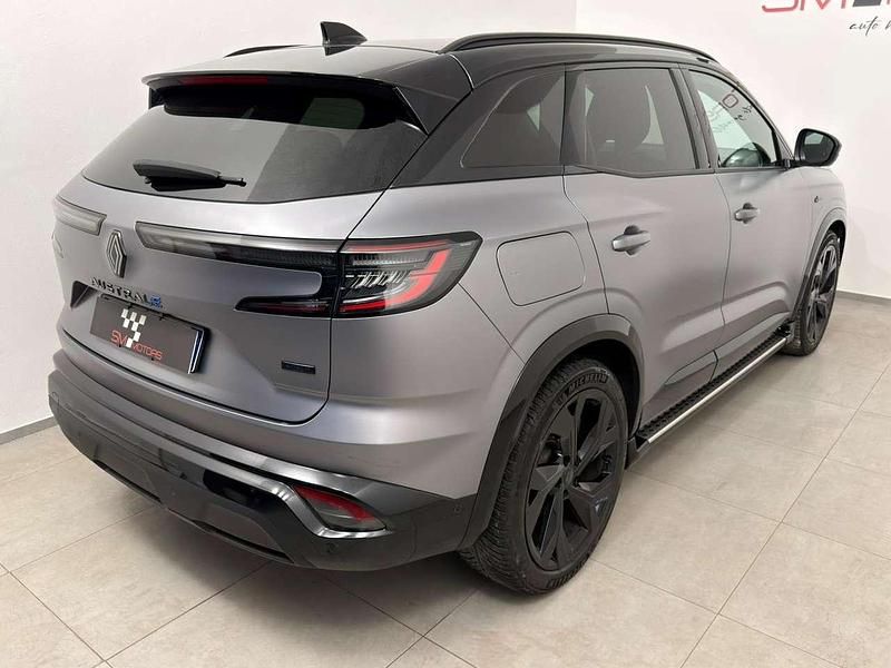Usata Renault Austral Iconic 131 CV (96 kW) 2023 Grigio scisto satinato SUV