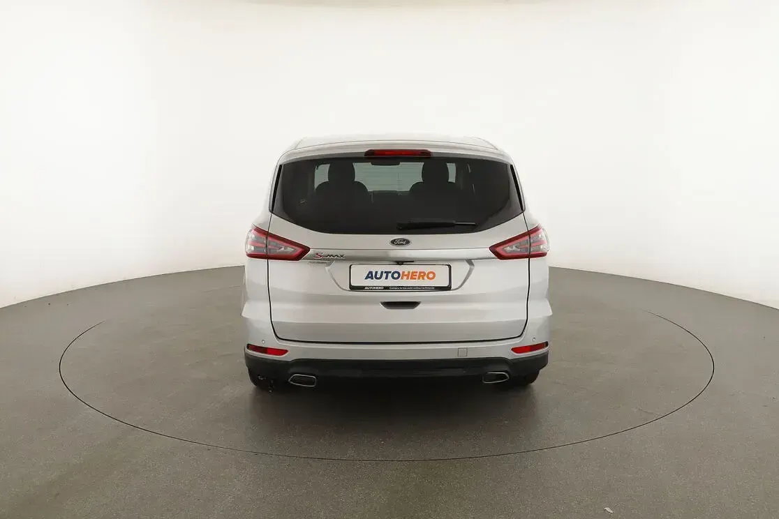 Usata Ford S-MAX Titanium 180 CV (132 kW) 2017 Argento Monovolume