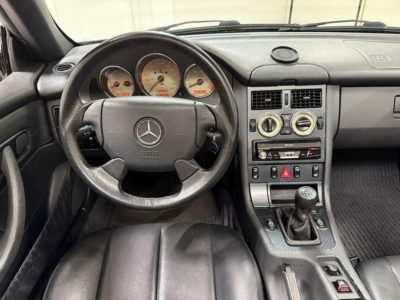 Usata Mercedes SLK230 193 CV (141 kW) 1999 Nero Cabrio